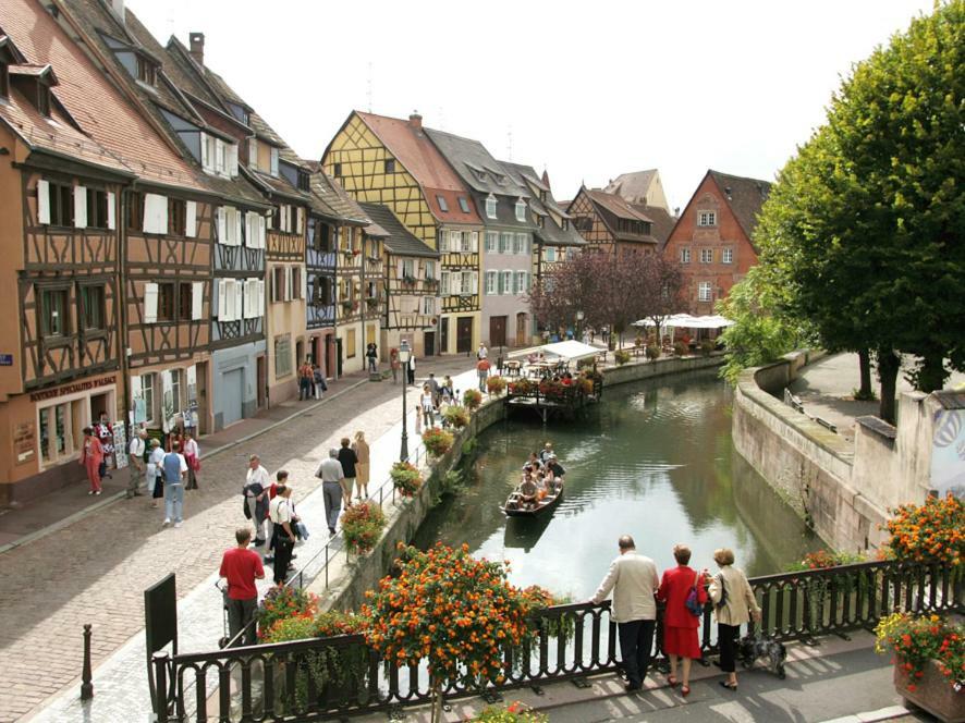 Au Buisson De Roses Apartment Colmar Bagian luar foto